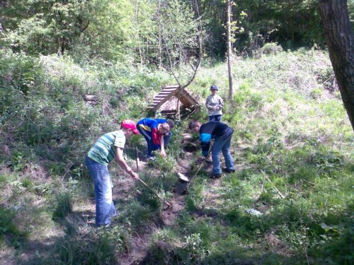 Úklid studánky na "popovsku" - 30.4.2007